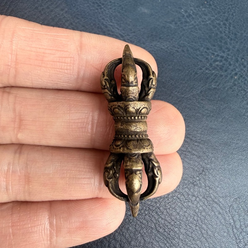 Small Vintage Collectible Items - Tibet tarzı pirinç küçük kolye ucu,